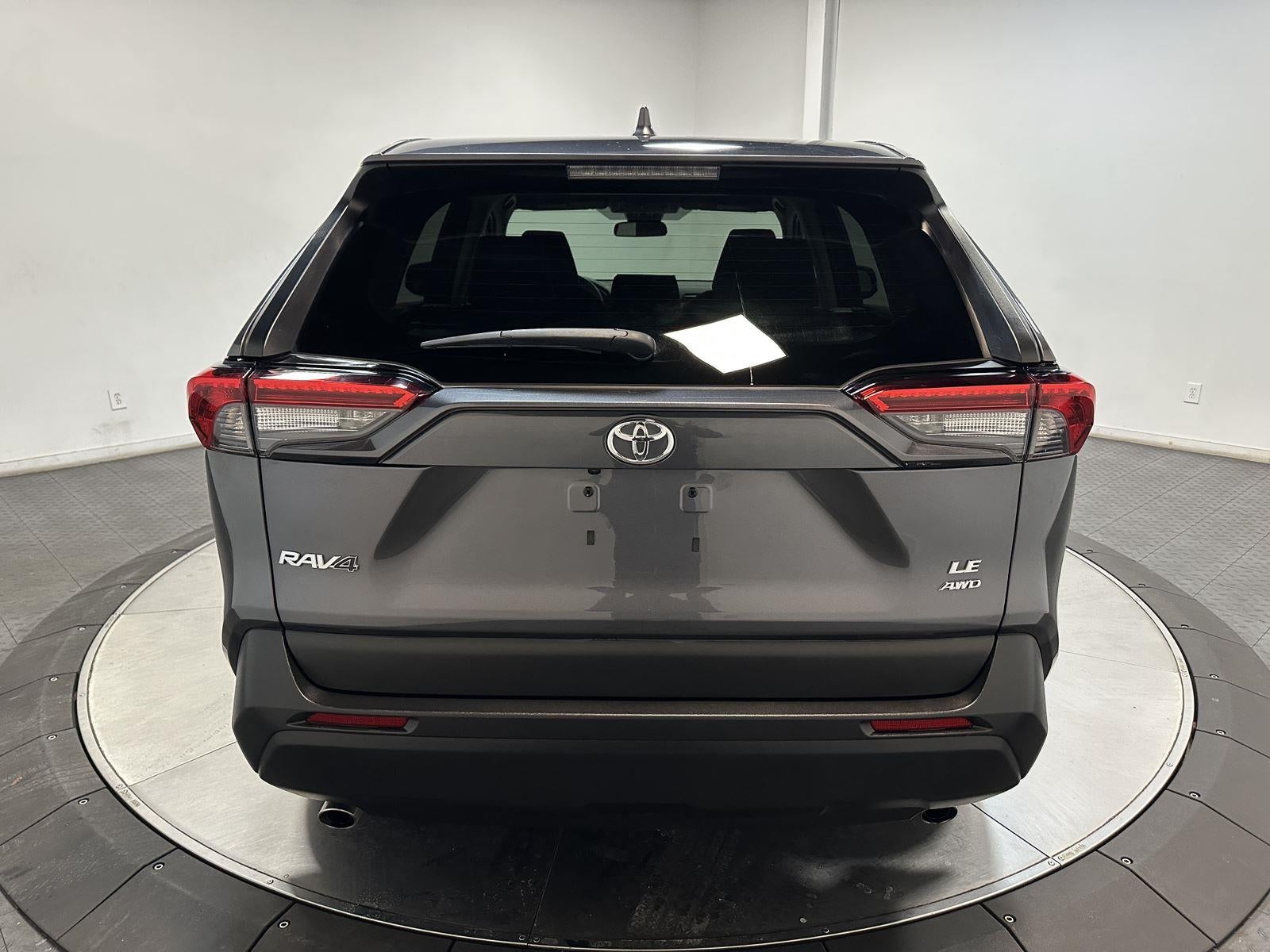 2022 Toyota RAV4 LE