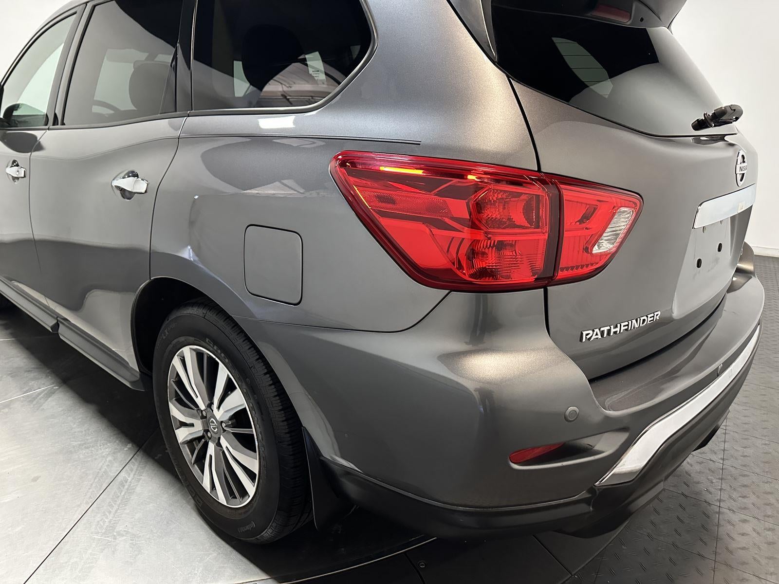 2019 Nissan Pathfinder S