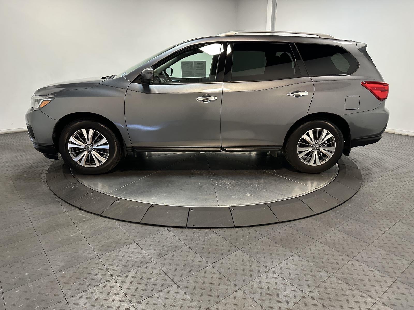 2019 Nissan Pathfinder S