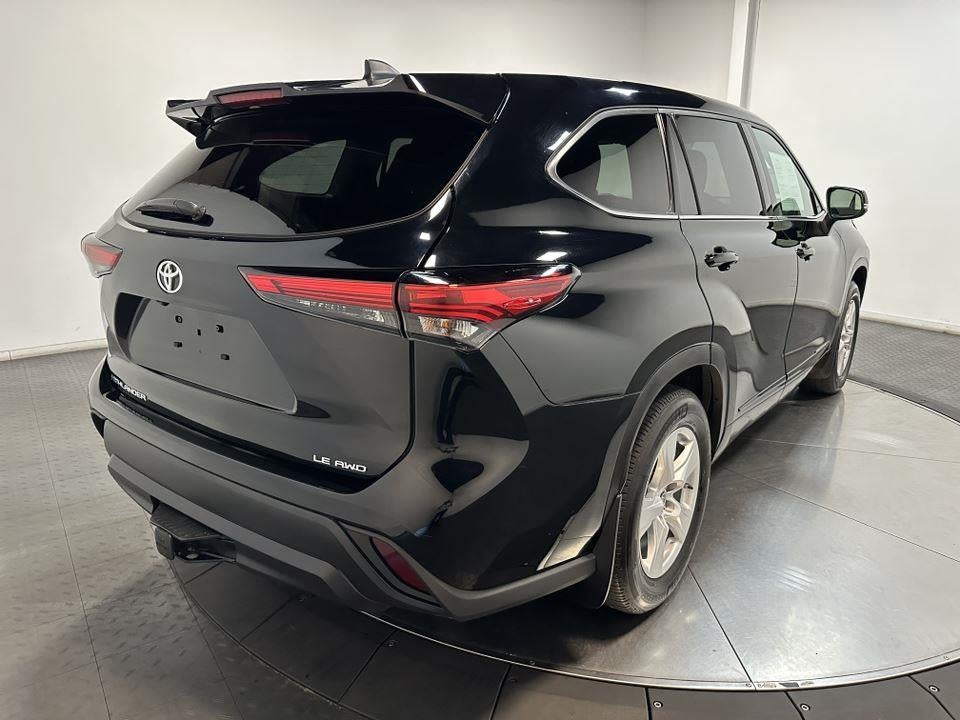 2022 Toyota Highlander LE