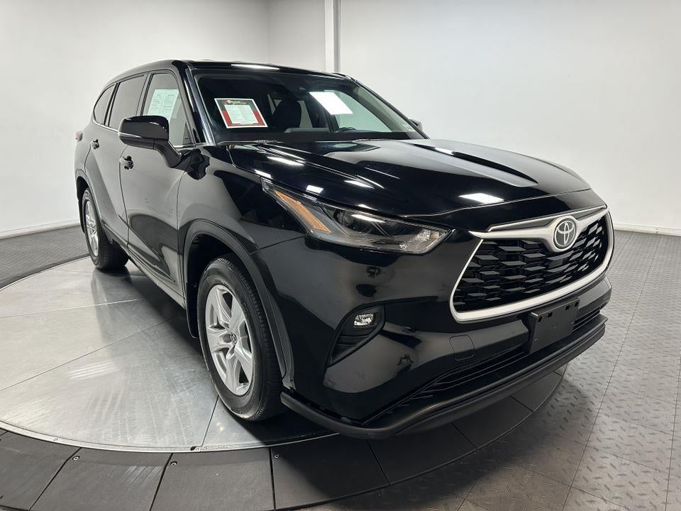 2022 Toyota Highlander LE