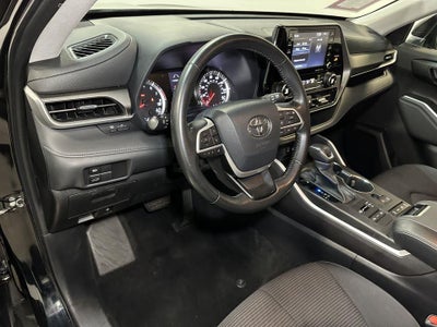 2022 Toyota Highlander LE