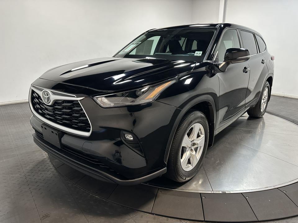 2022 Toyota Highlander LE