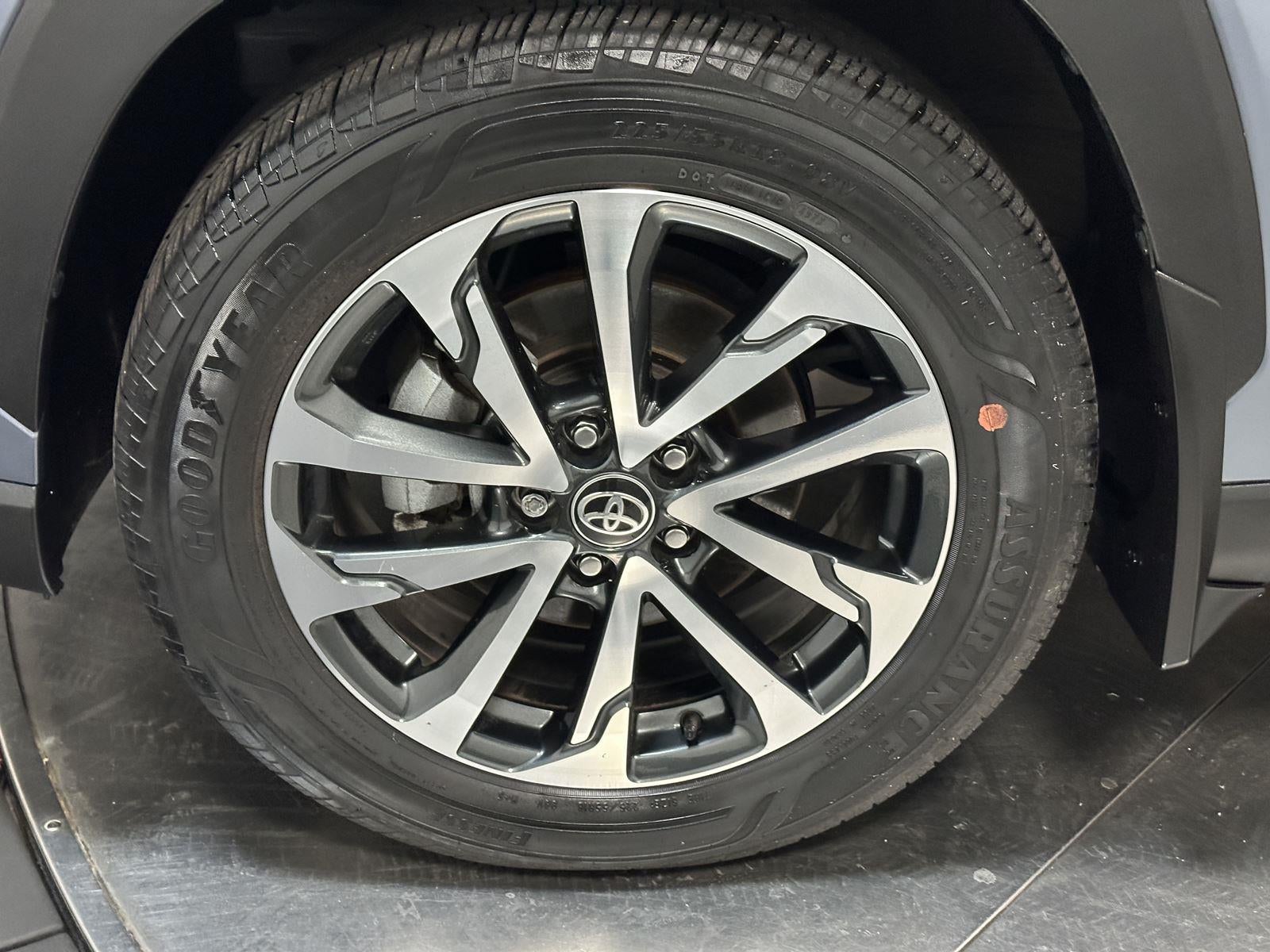 2024 Toyota Corolla Cross XLE