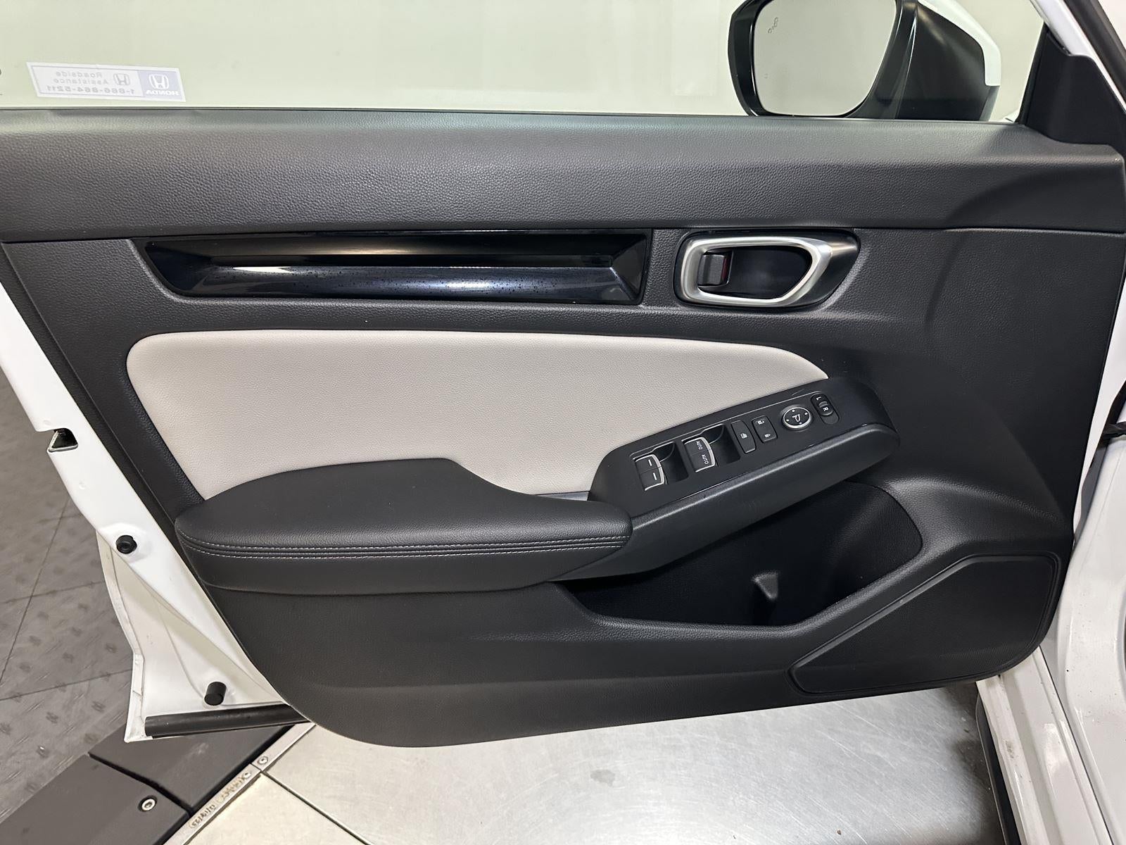 2024 Honda Civic Hatchback EX-L