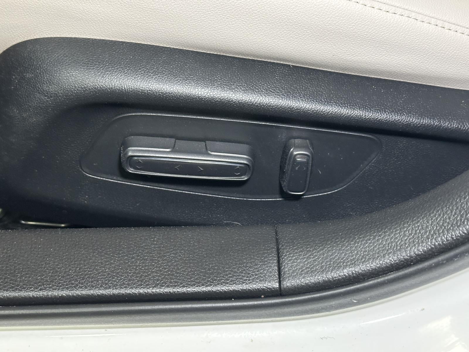 2024 Honda Civic Hatchback EX-L