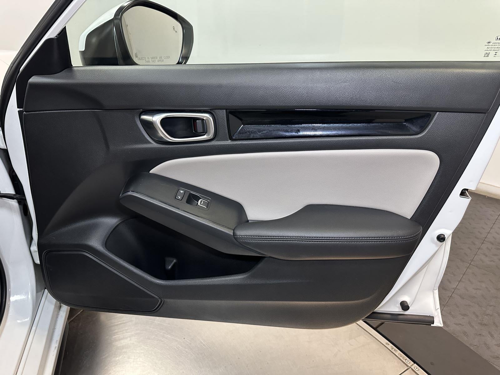 2024 Honda Civic Hatchback EX-L