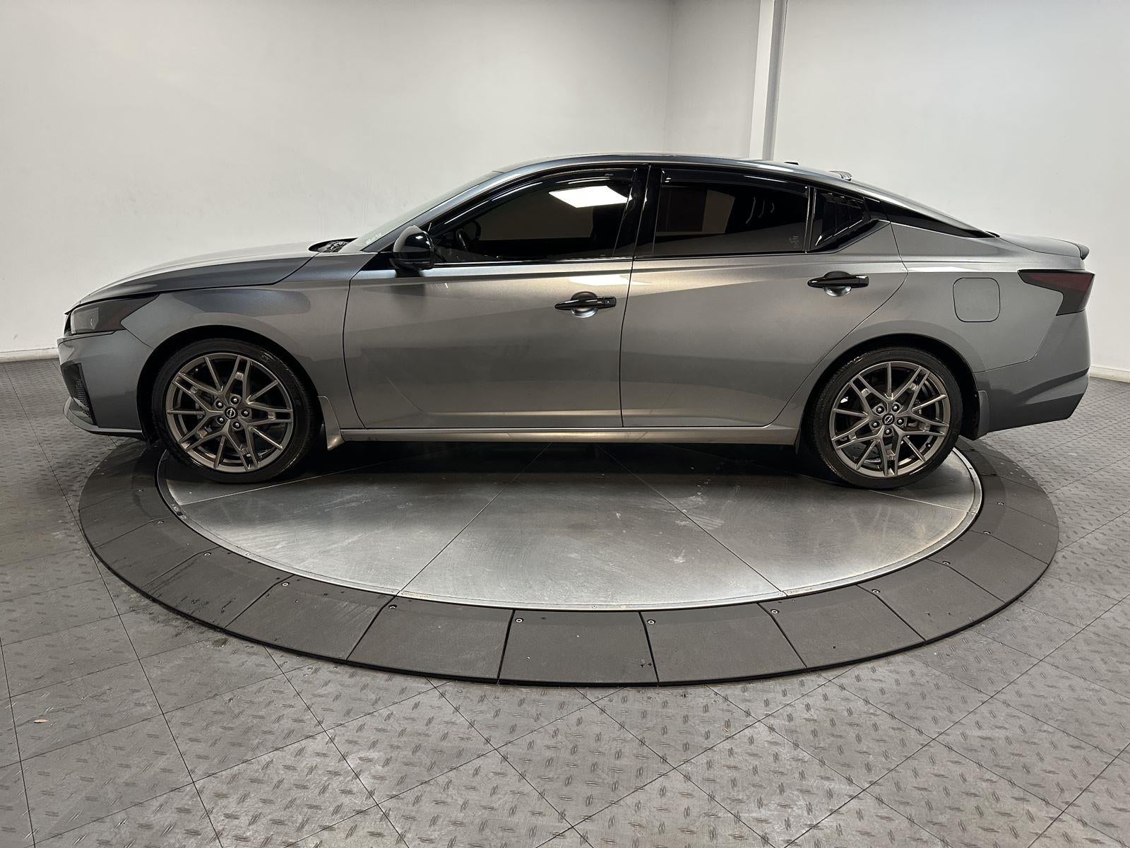 2023 Nissan Altima 2.0 SR